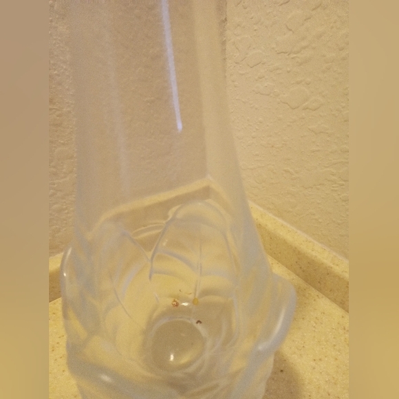 Viking Swung Glass Vase With cabbage Leaf Pattern. - Picture 4 of 6